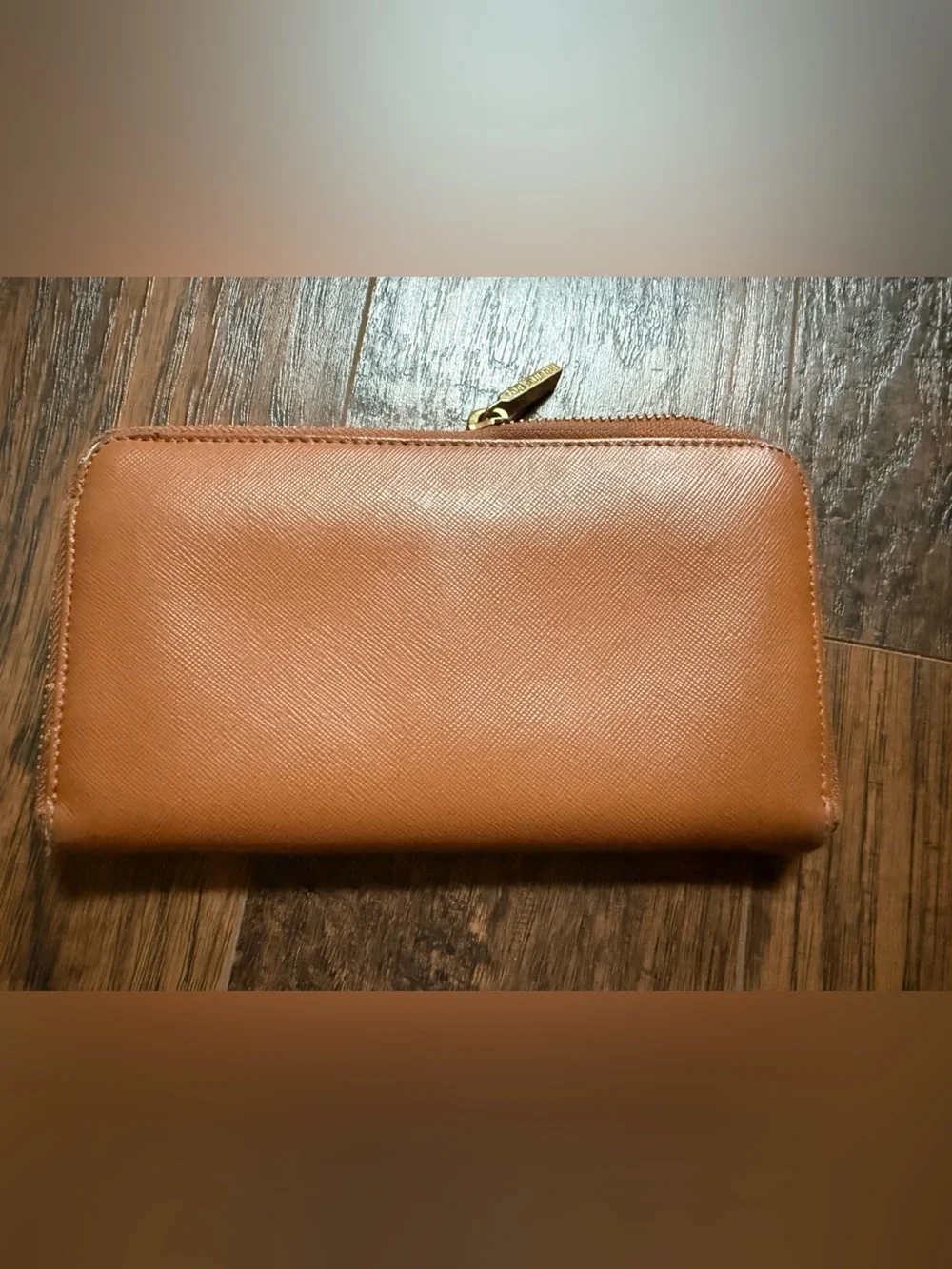Tory Burch Robinson Zip Around Wallet - Cognac Brown